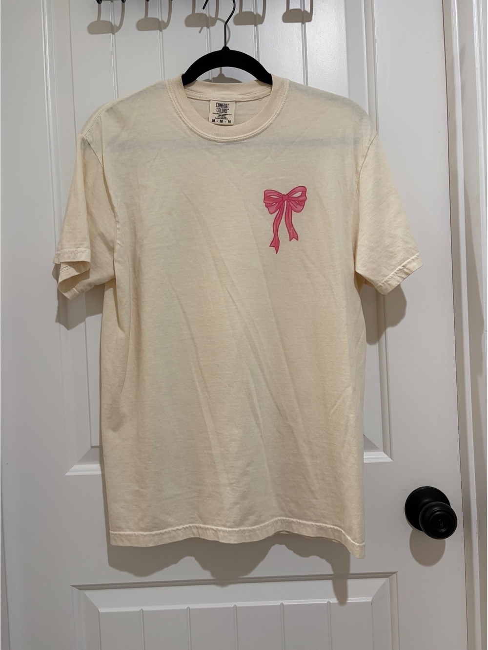 Comfort Colors Heavyweight Cotton T-Shirt with Pink Bow Design, Size Medium